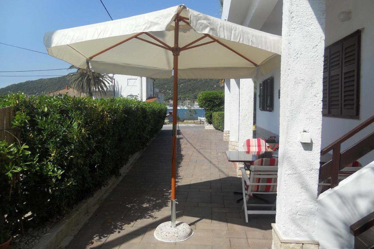 Apartment Supetarska Draga - Donja 5030A Exterior foto